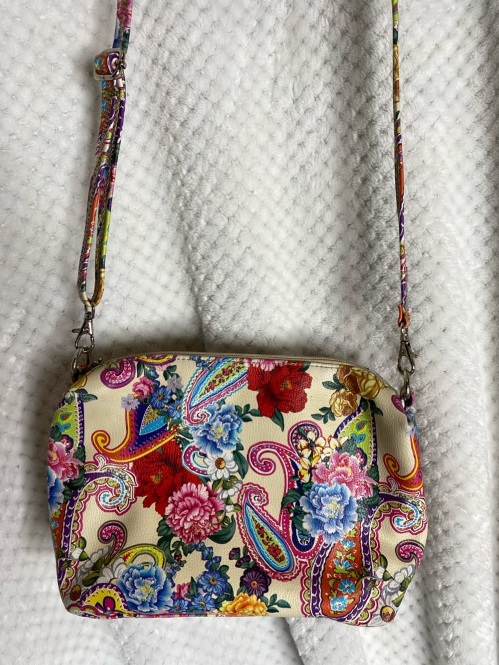 Carlos Floral Paisley Crossbody Purse Bag in Cream and Multicolor